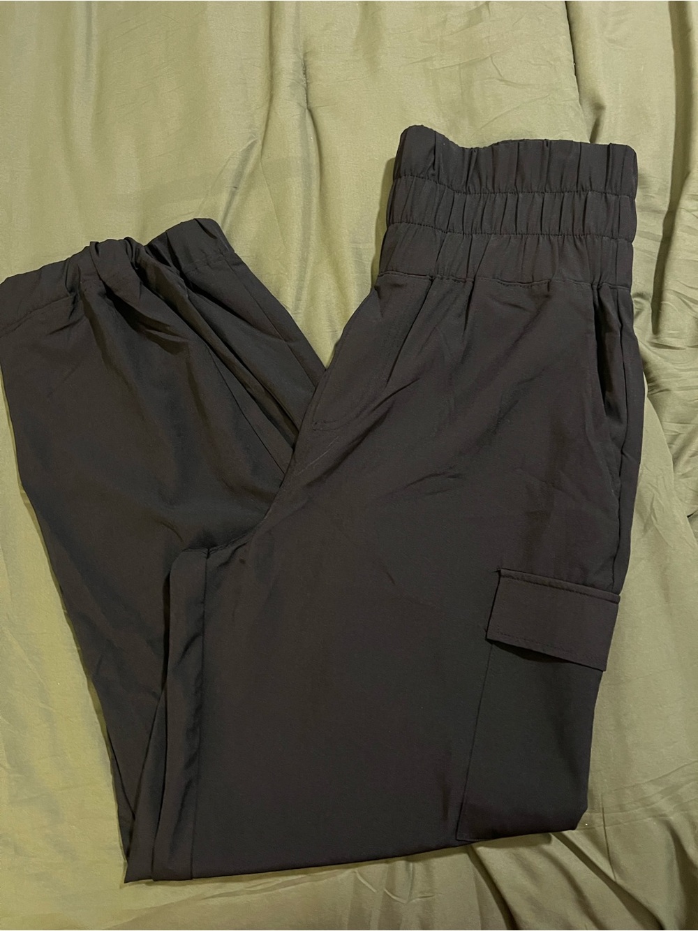 Women’s Black Elastic-Waist Cargo Pants